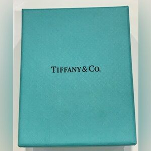 TIFFANY & Co. Blue Jewelry Gift Box